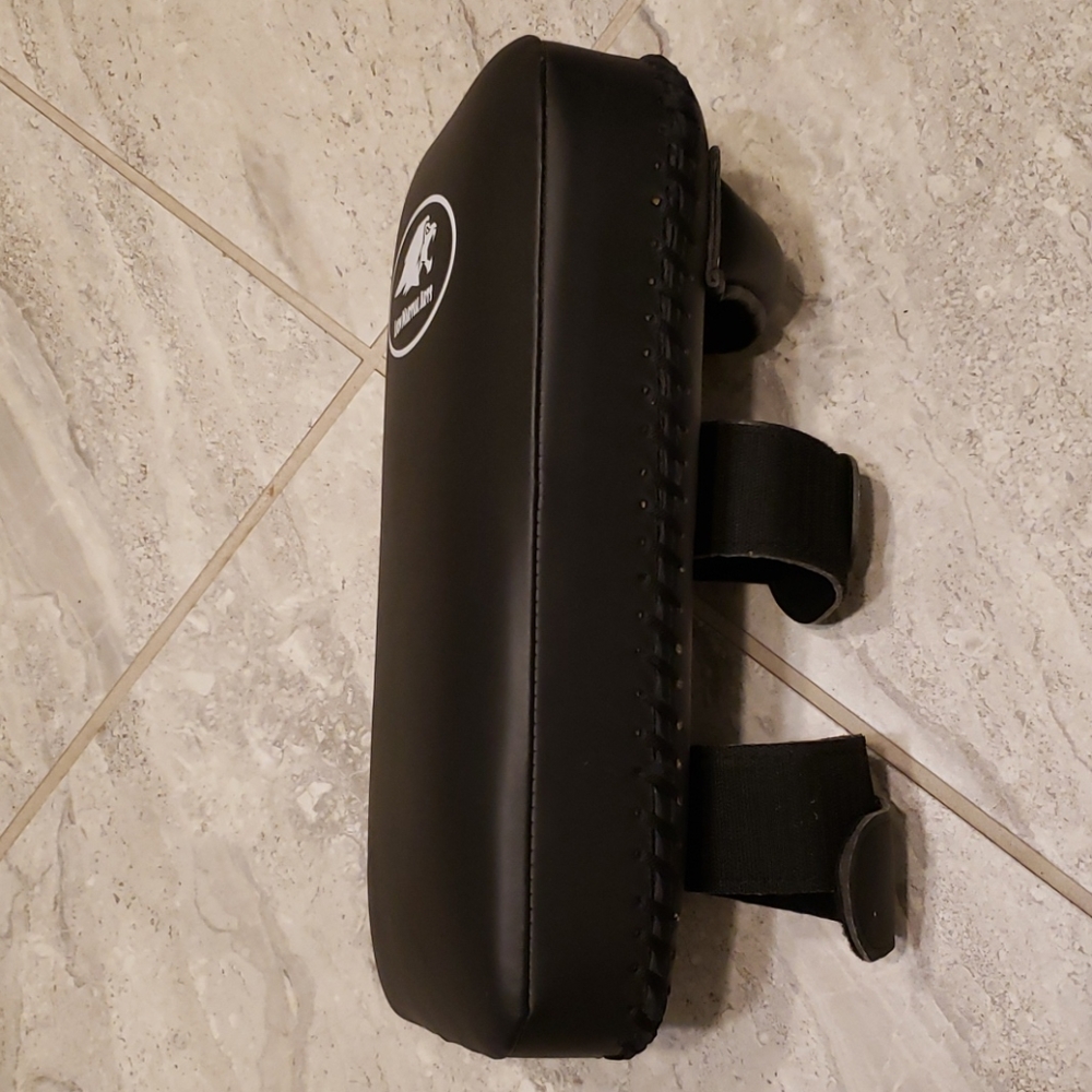 Martial arts kicking pad